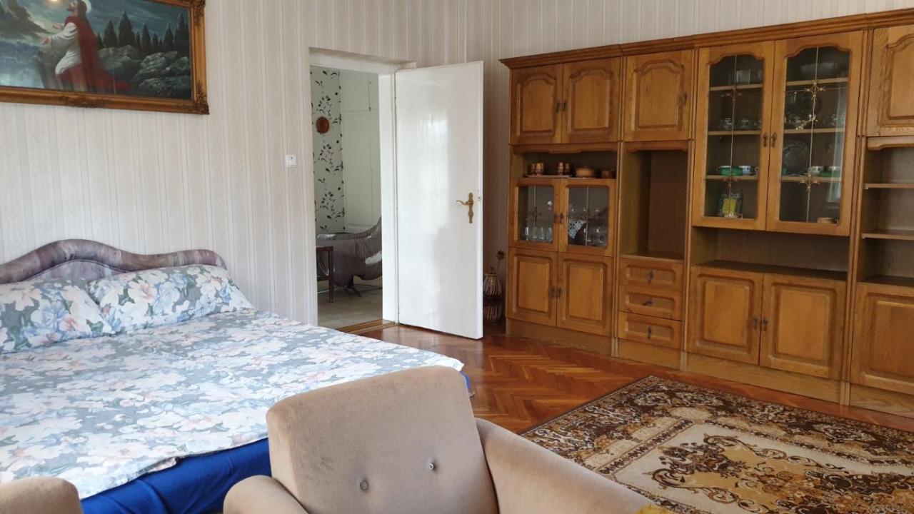 Ilona Apartmanok Balatonboglár Buitenkant foto