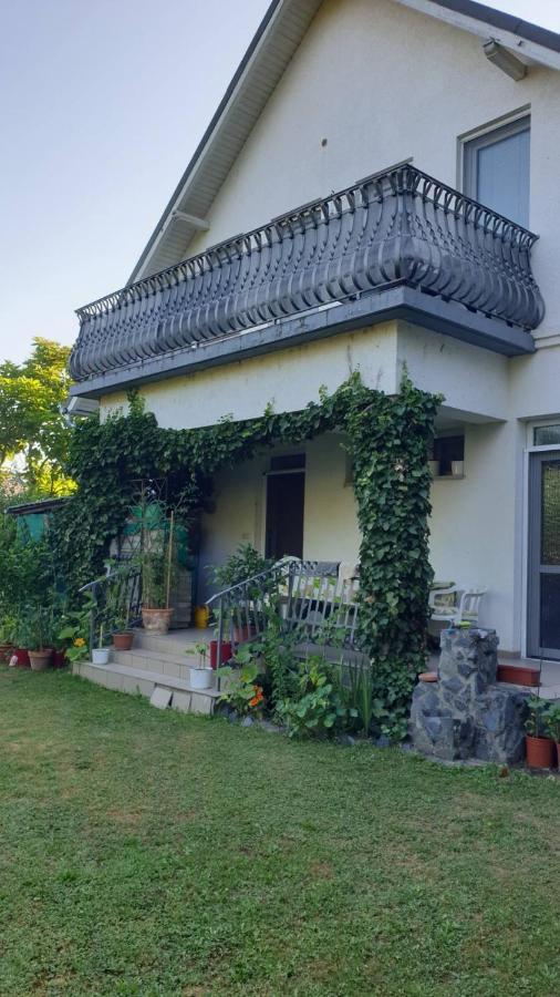 Ilona Apartmanok Balatonboglár Buitenkant foto