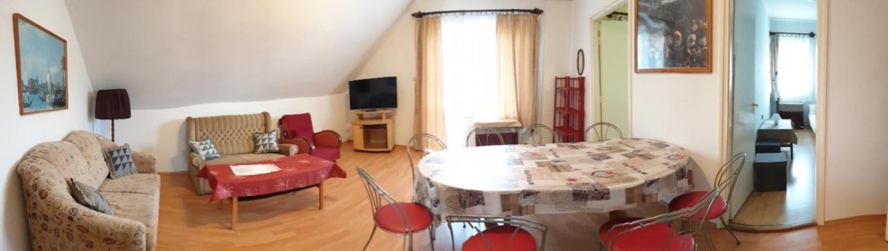 Ilona Apartmanok Balatonboglár Buitenkant foto