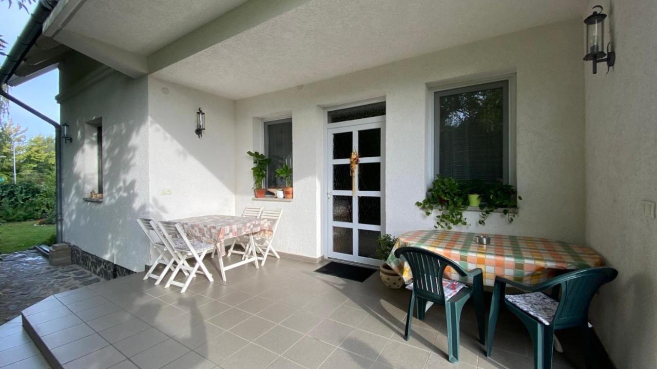 Ilona Apartmanok Balatonboglár Buitenkant foto