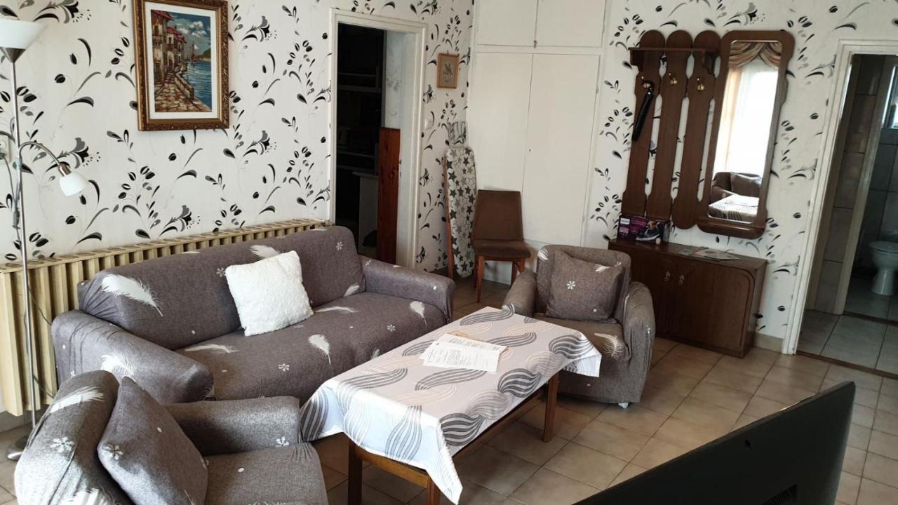 Ilona Apartmanok Balatonboglár Buitenkant foto