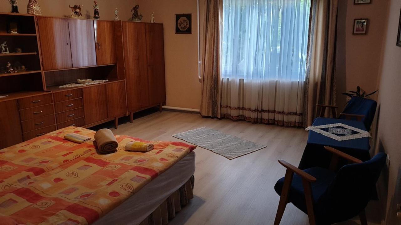 Ilona Apartmanok Balatonboglár Buitenkant foto