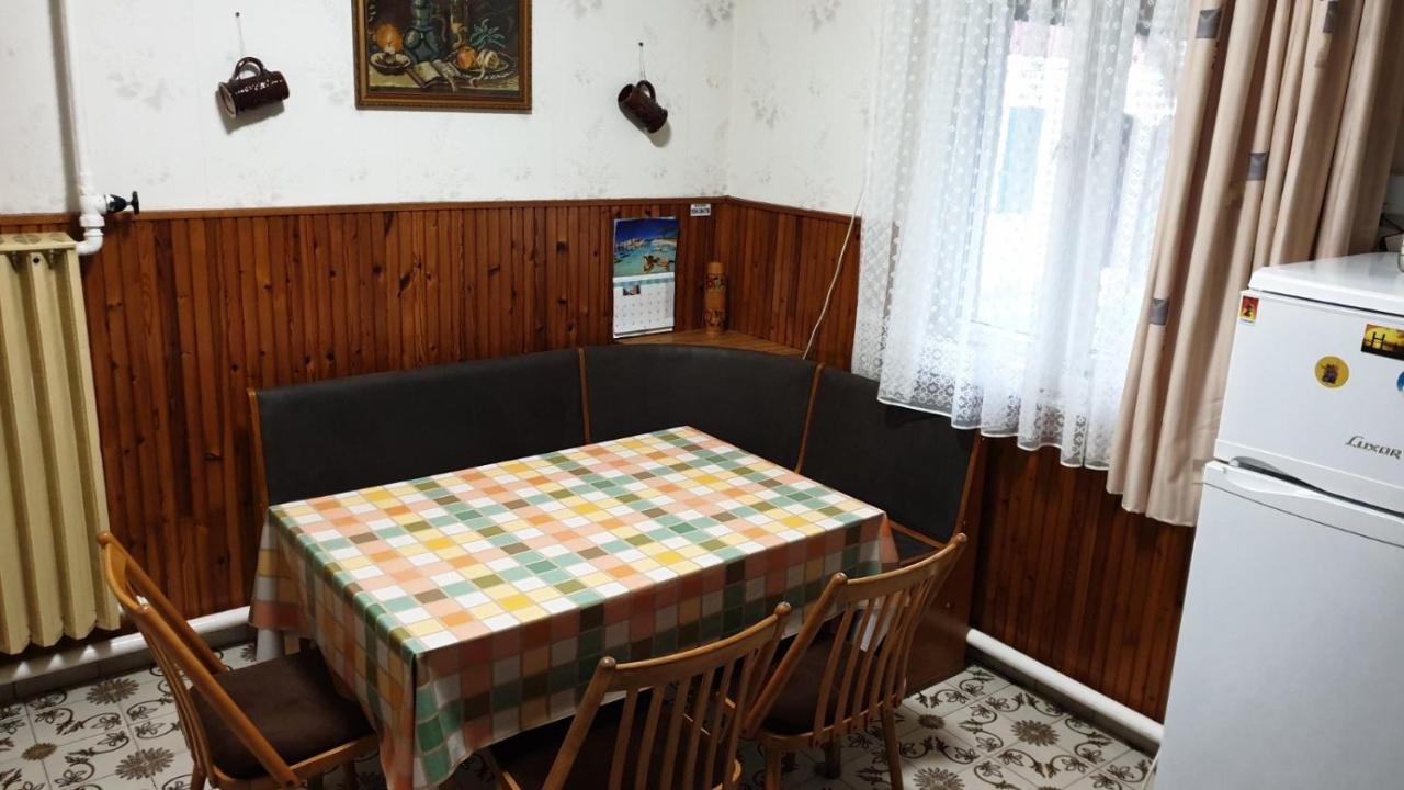 Ilona Apartmanok Balatonboglár Buitenkant foto
